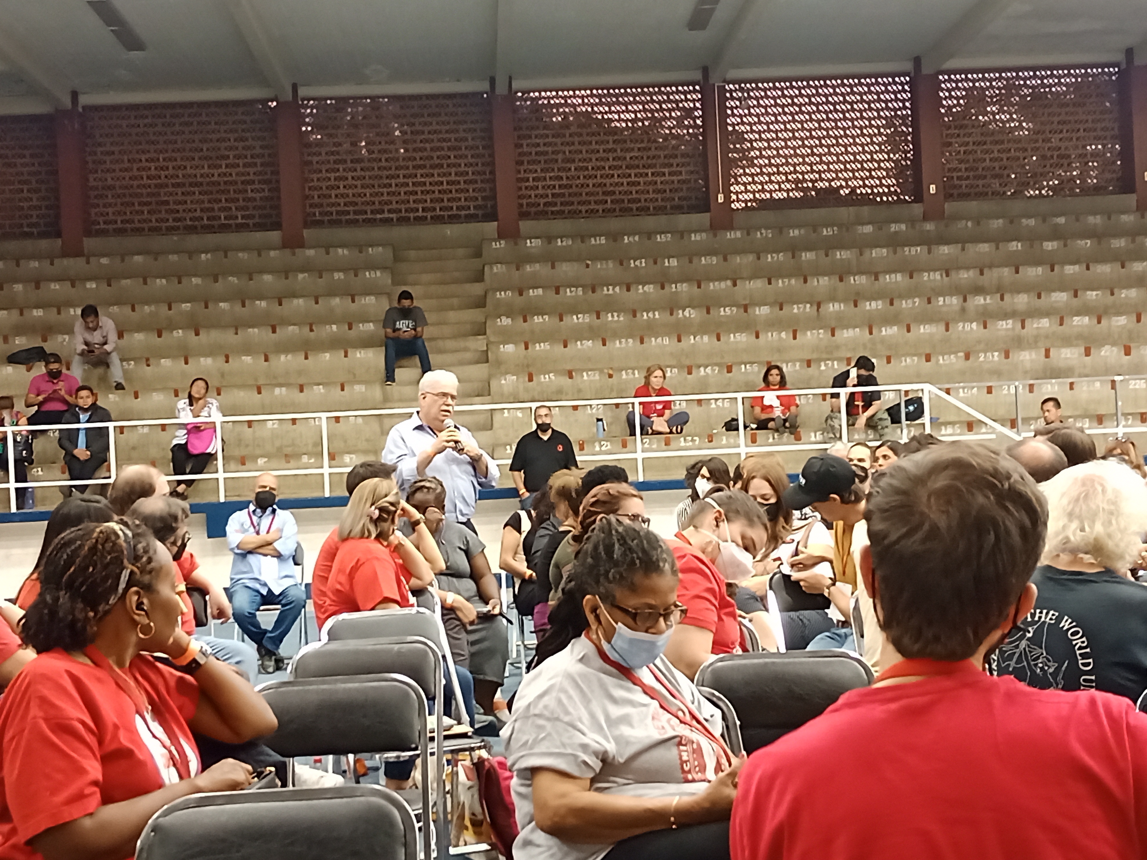 foto visita a escuela rural