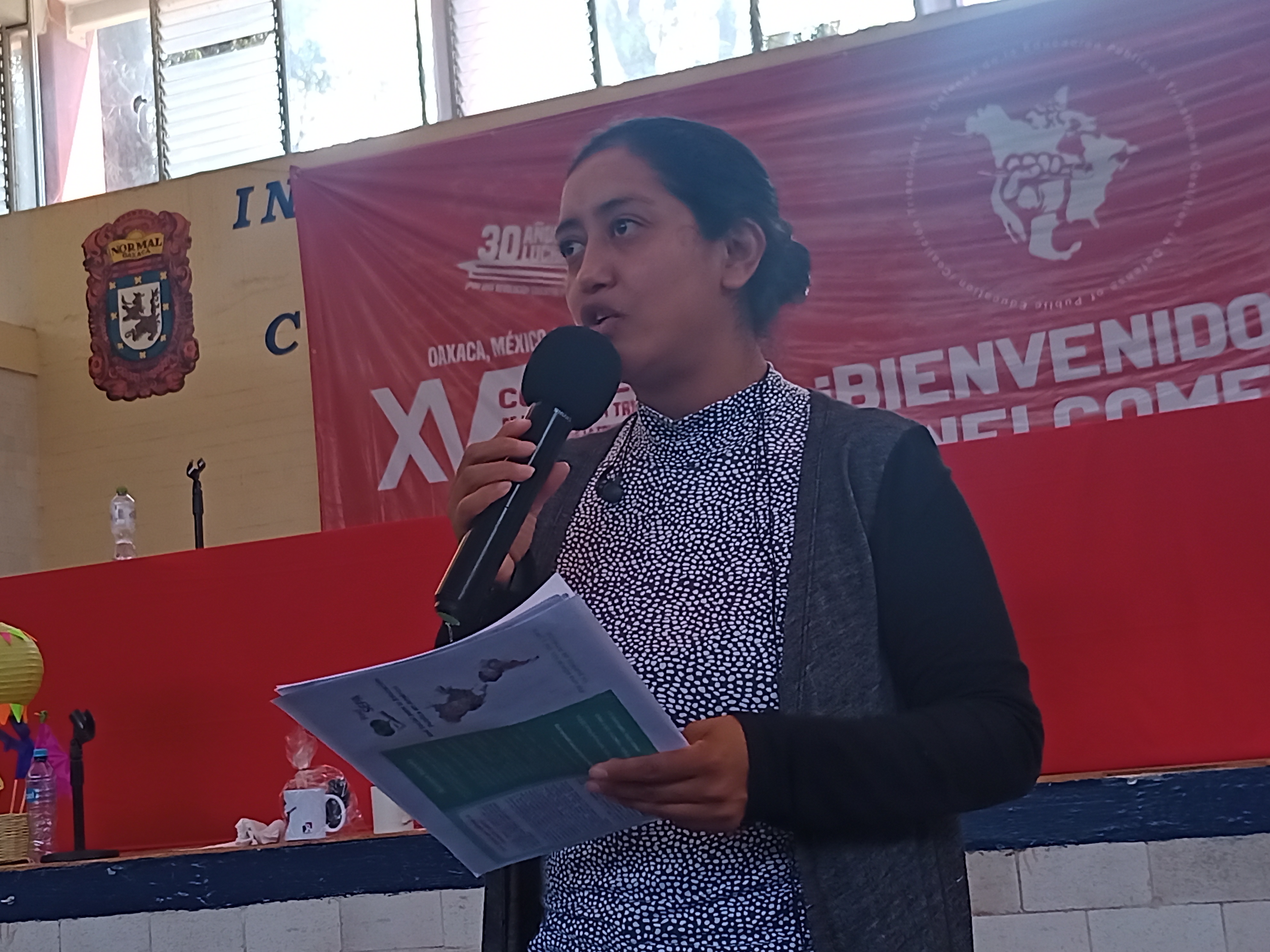 foto visita a escuela rural