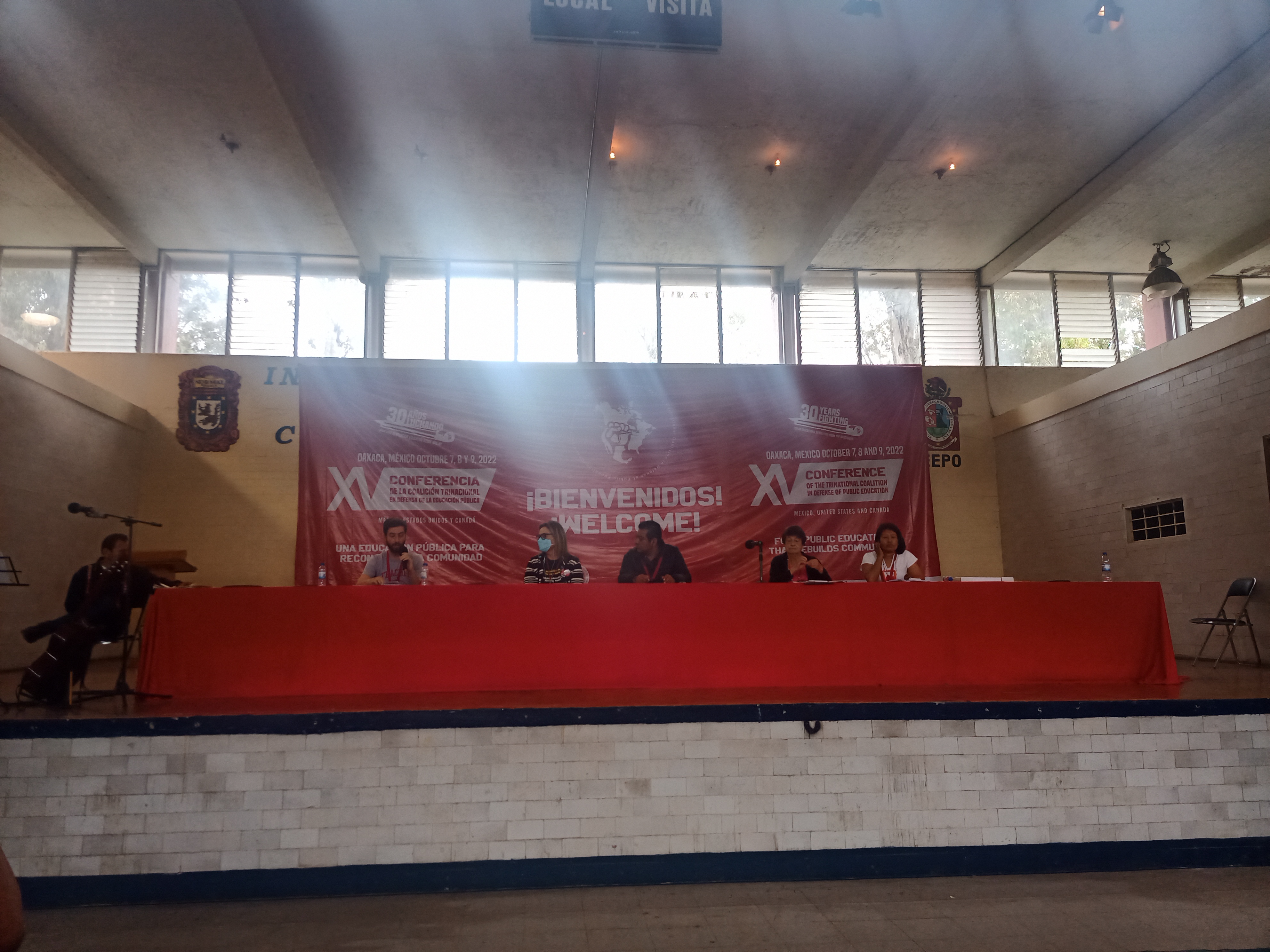 foto visita a escuela rural