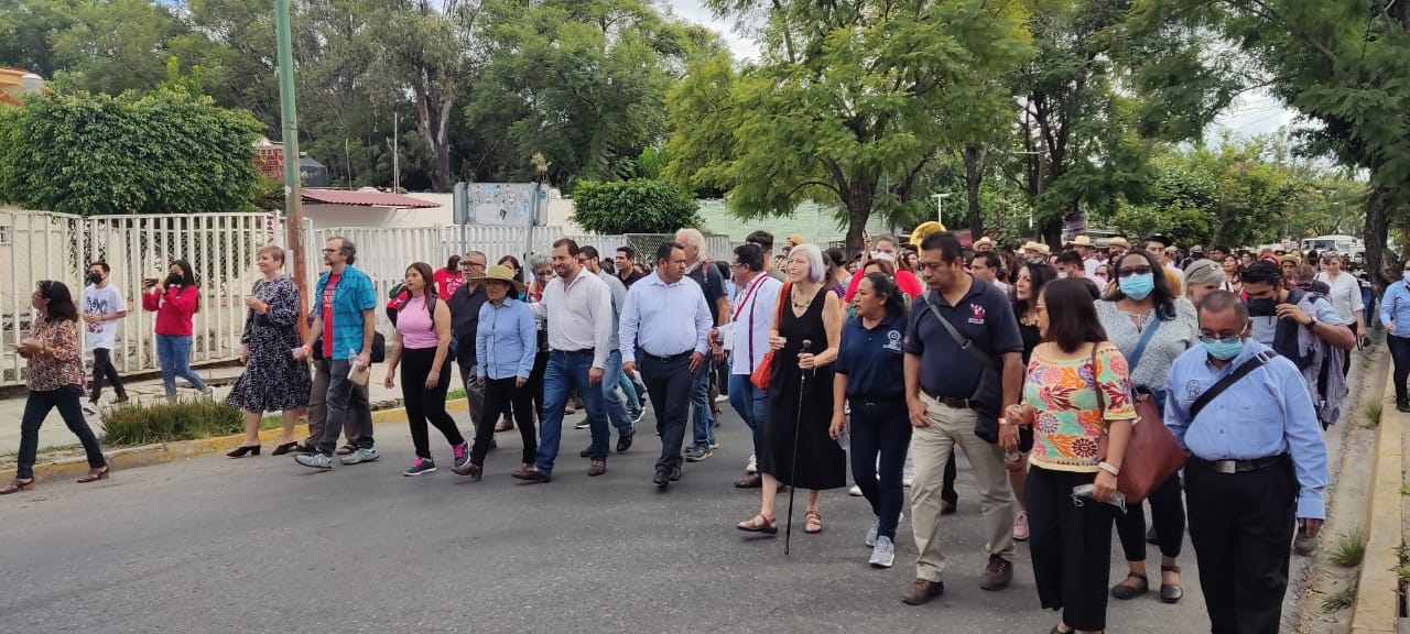 foto visita a escuela rural