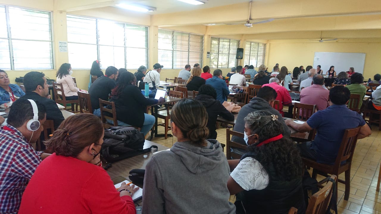foto visita a escuela rural