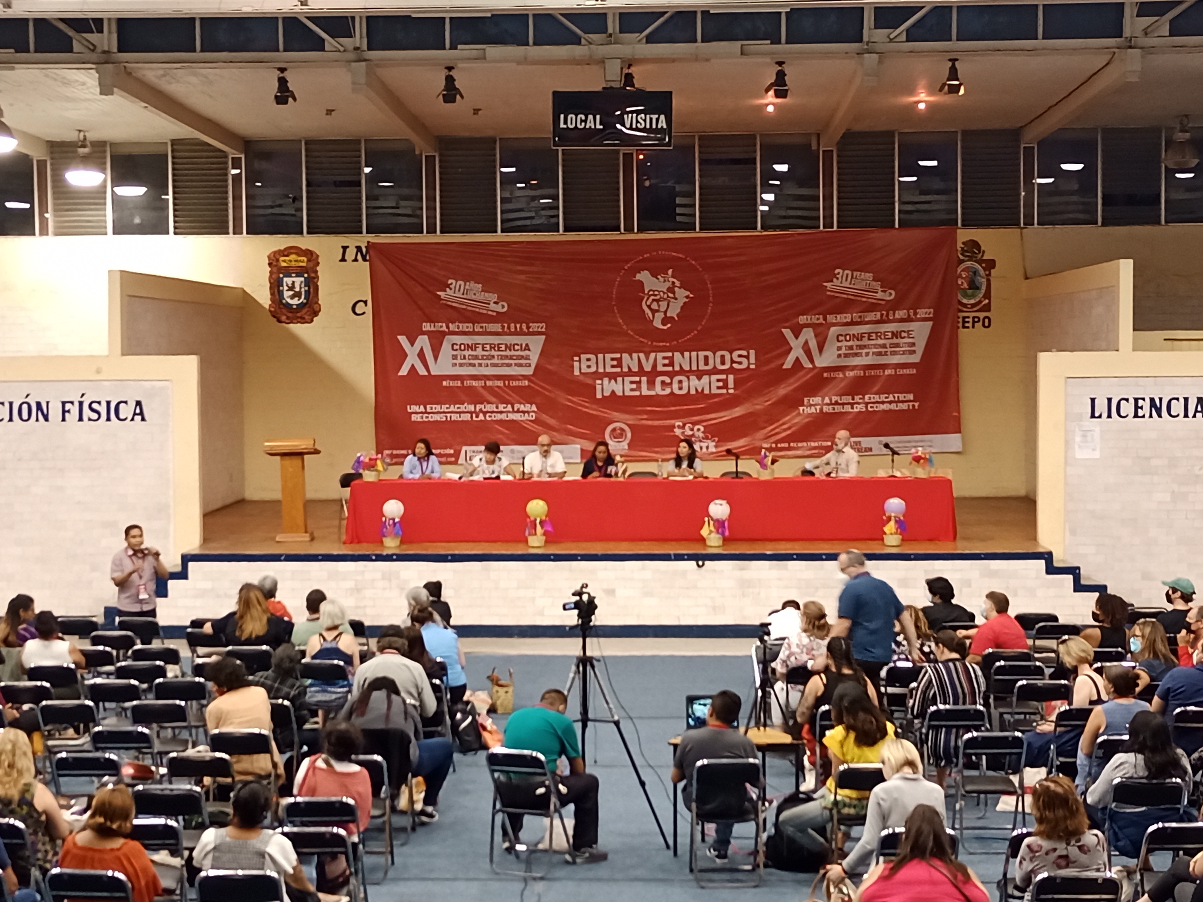 foto visita a escuela rural