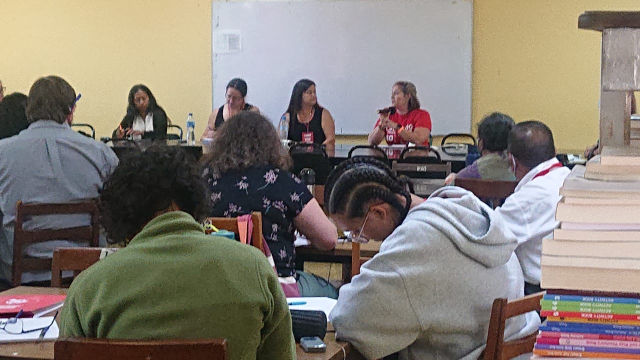 foto visita a escuela rural