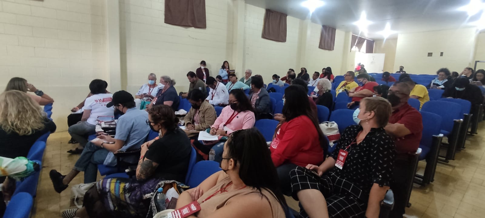 foto visita a escuela rural