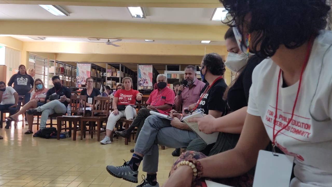 foto visita a escuela rural