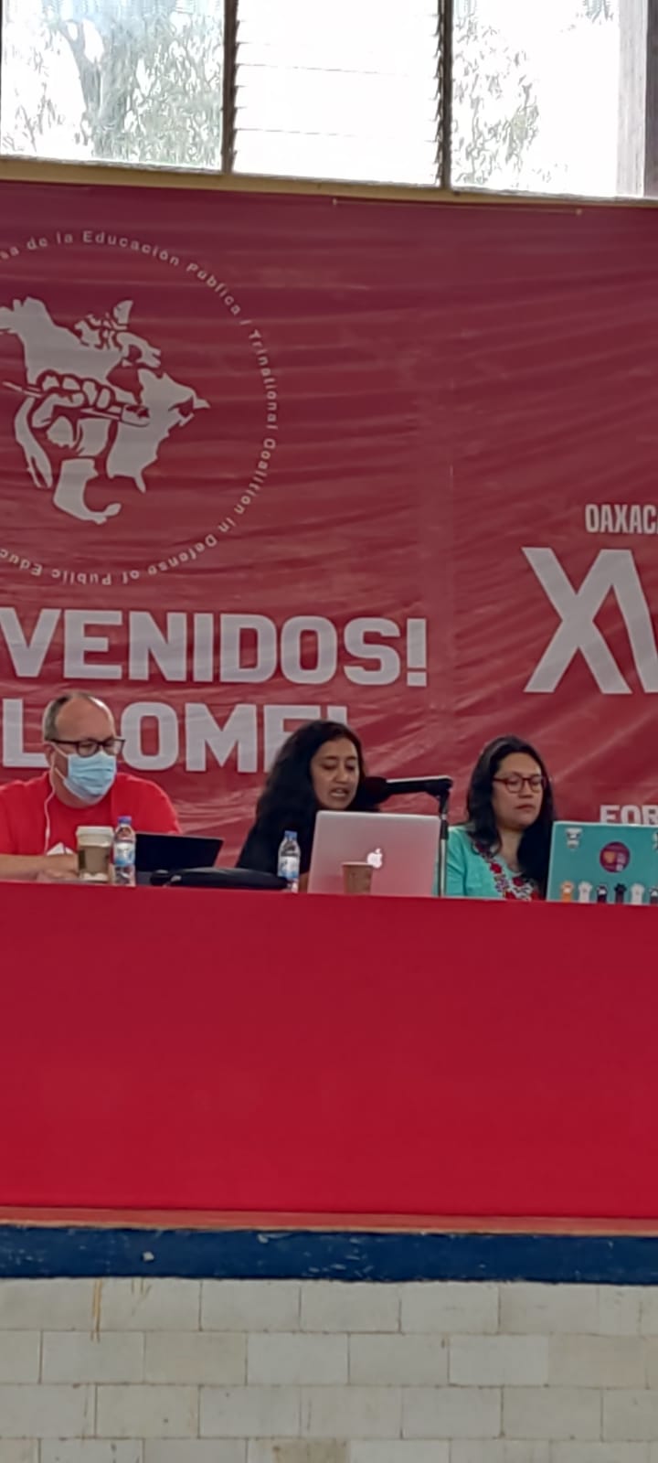 foto visita a escuela rural