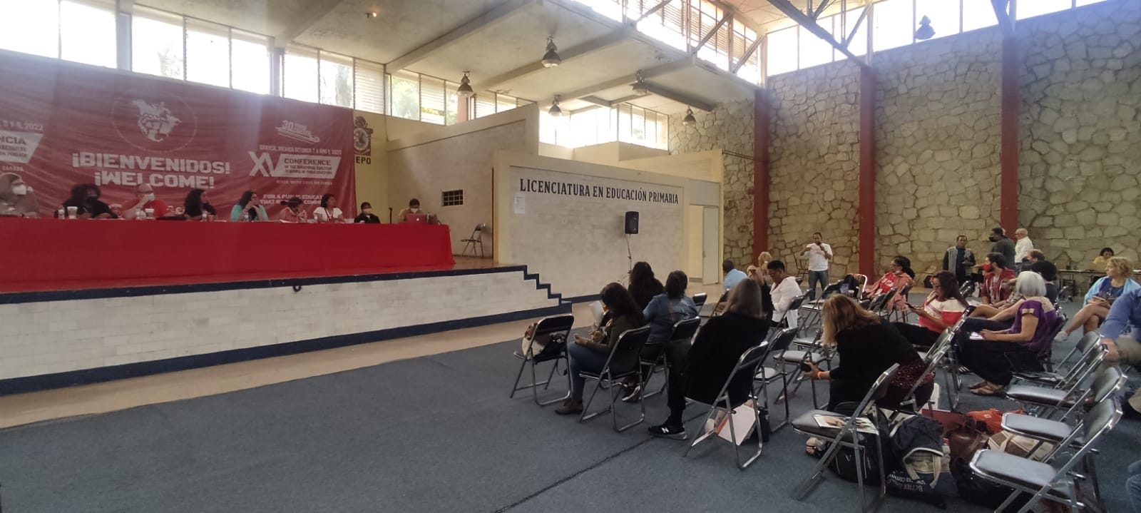 foto visita a escuela rural