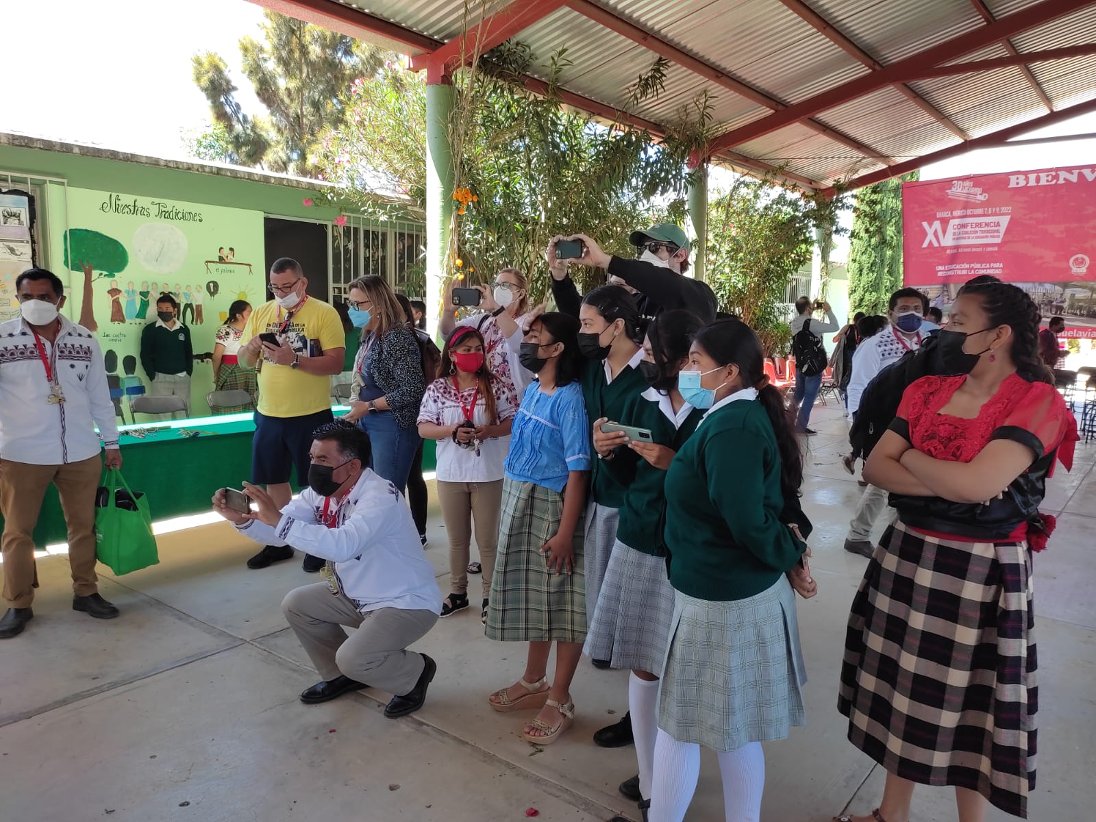 foto visita a escuela rural