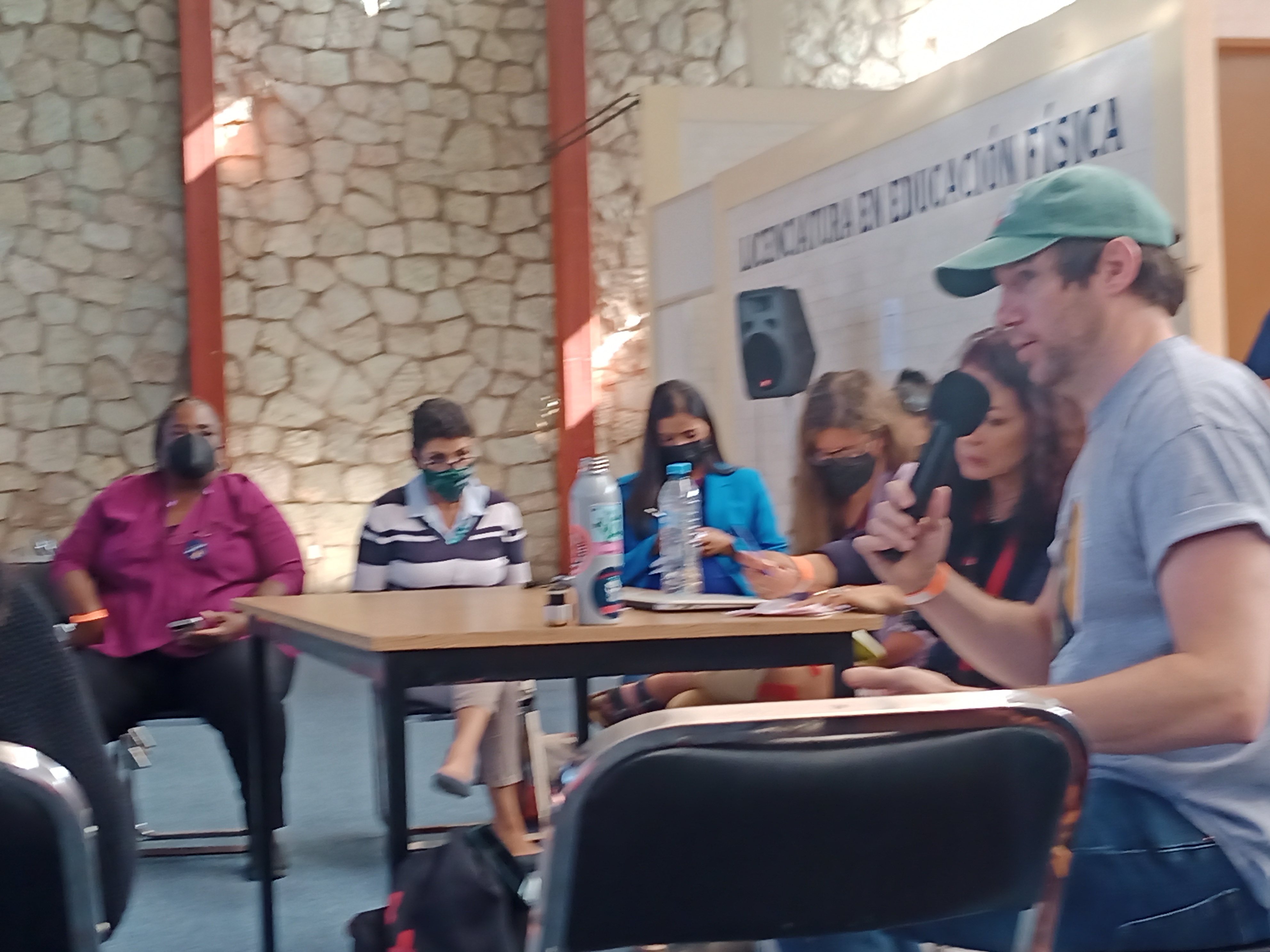 foto visita a escuela rural